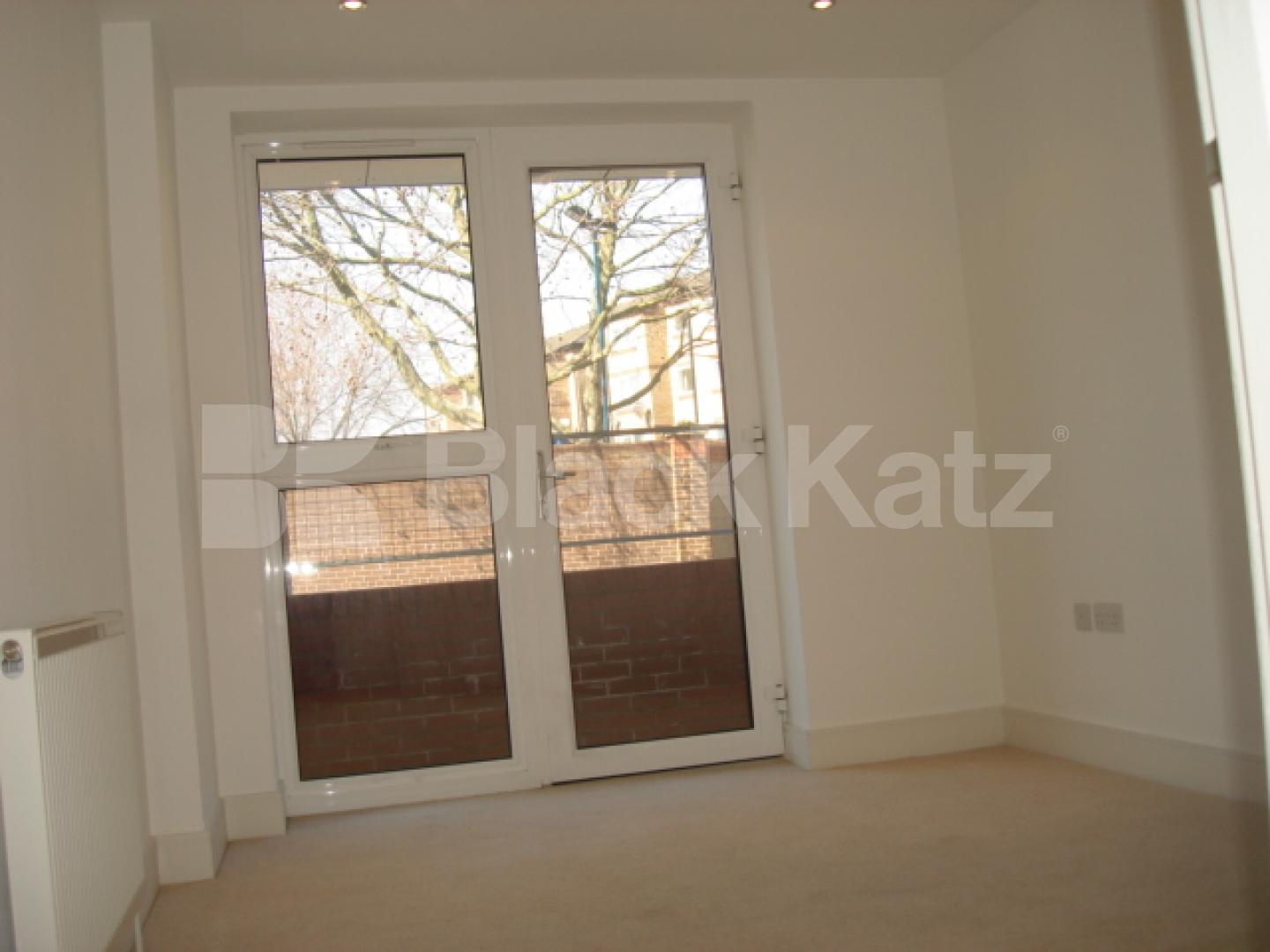 			1 Bedroom, 1 bath, 1 reception Apartment			 Gloucester Court, Rowcross St., Bermondsey